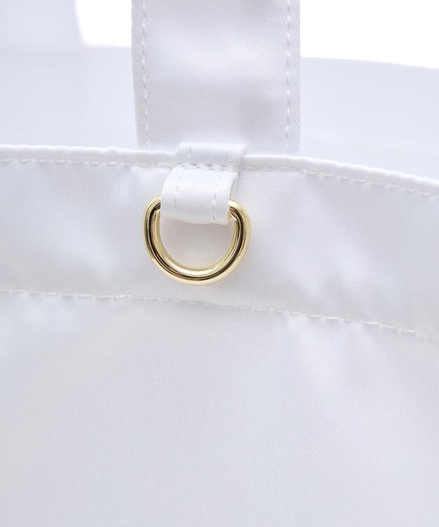 Maison de FLEUR ブランドロゴ発泡プリントスクエアトート Off White