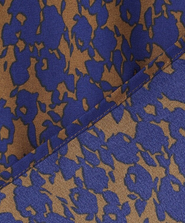 ICB 【洗える】シルエットフラワープリント Tブラウス キャメルベース柄