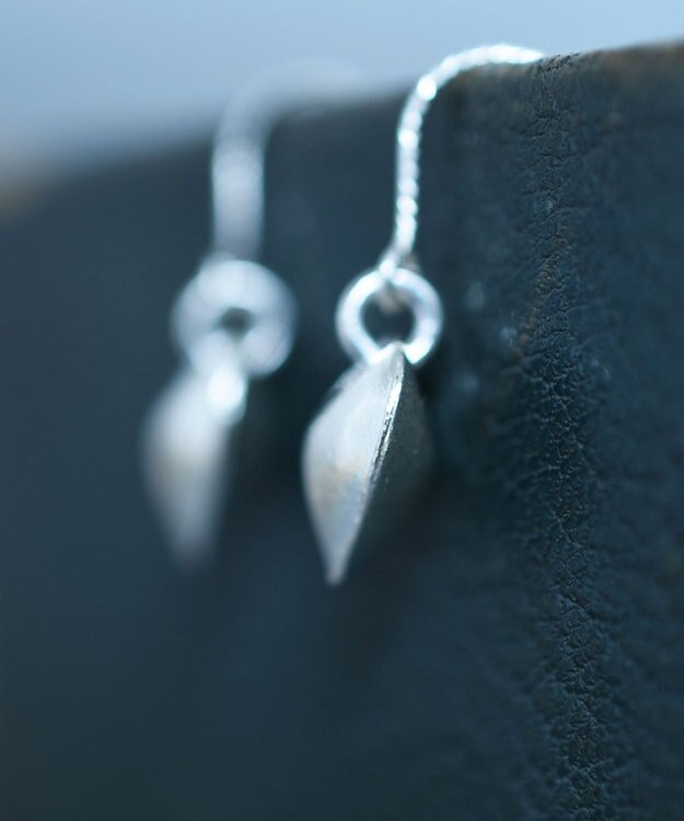 monshiro カレンシルバーハートピアスM シルバー