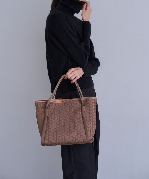 MIYABIYA LAQUOH【撥水加工】篭目柄エンボスボンディングトートS カフェオレ