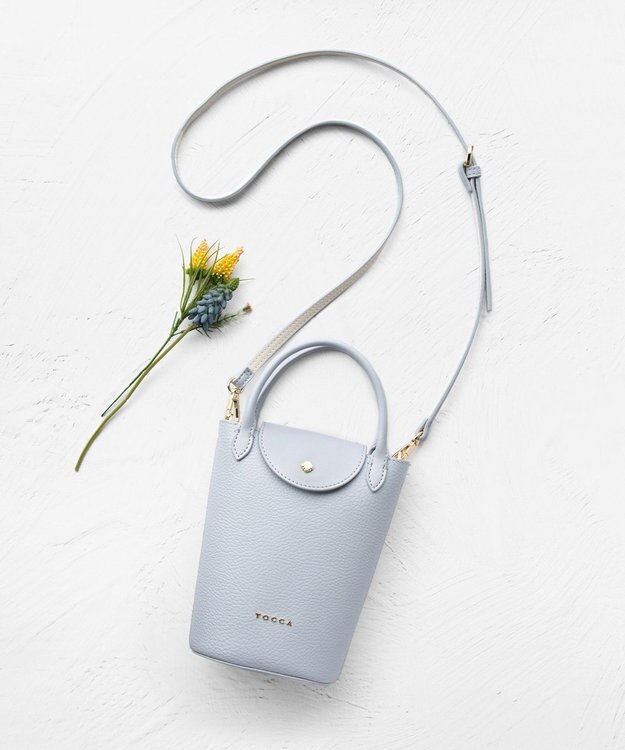 TOCCA 【八木アリサさん着用】PETAL SILHOUETTE LEATHER POCHETTE ポシェット ブルー系