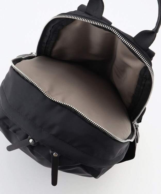 Y'SACCS フロントポケットベーシックリュック ブラック