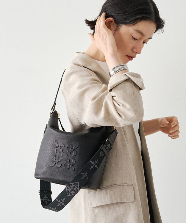 russet 《WEB限定》スタンダードミニショルダーバッグ <エンボスモノグラム>(CE-1718-WEB) Black