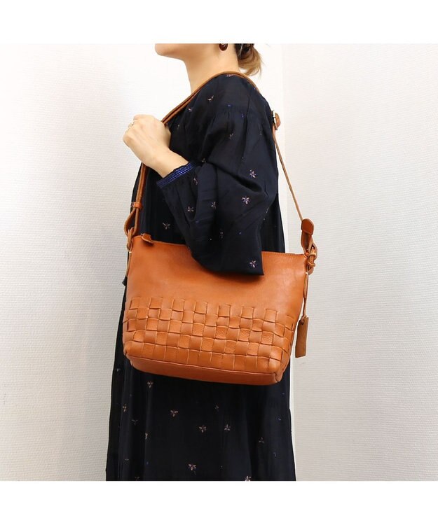 UNBILLION アトランタ ATLANTA / 牛革メッシュショルダー キャメル