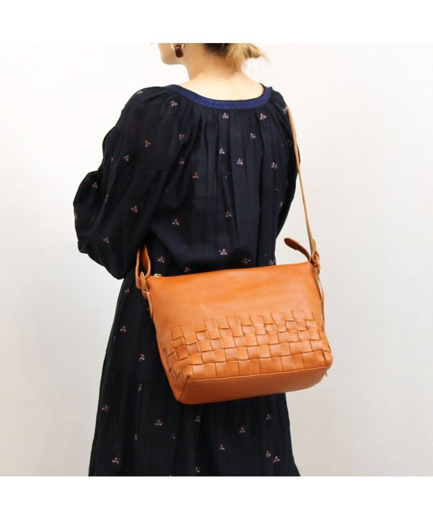 UNBILLION アトランタ ATLANTA / 牛革メッシュショルダー キャメル