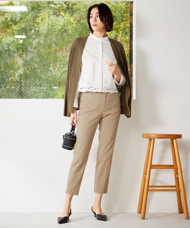 自由区 【接触冷感・洗える】コットンサテンストレッチテーパード パンツ ベージュ