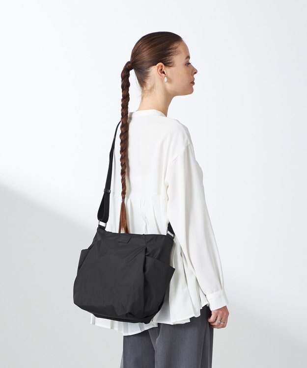 Y'SACCS 【ナイロンタフタ】トラベルショルダー ブラック