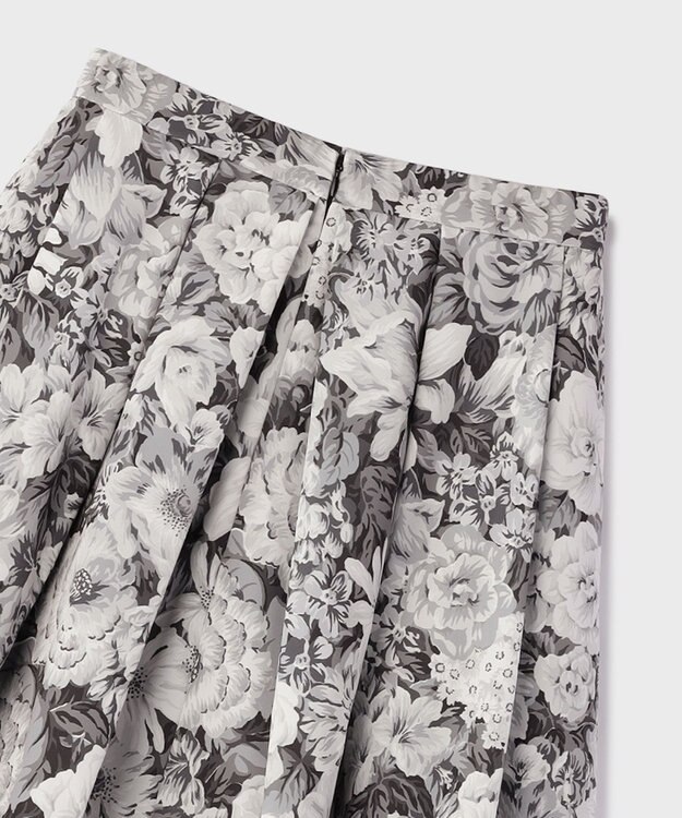 GRACE CONTINENTAL アンティークフラワータックスカート ブラック