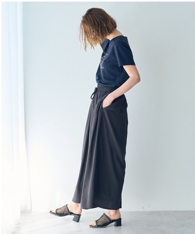 YECCA VECCA シルキータックワイドパンツ Charcoal Gray