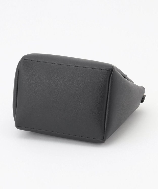 ANY マジカルライト縦型ショルダーバッグ ブラック