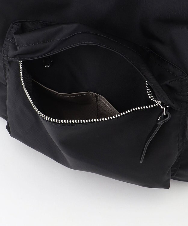 Y'SACCS フロントポケットベーシックリュック ブラック