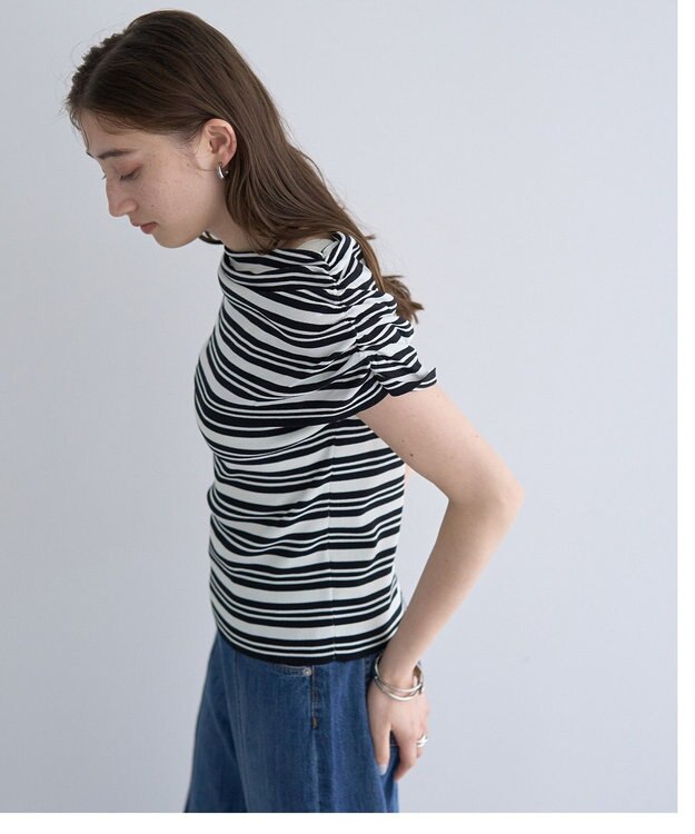 YECCA VECCA シャーリングオフショルニット Border