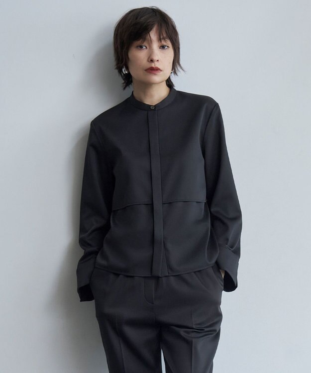 ICB L 【洗える】ウォームサテン クロップドシャツ ブラック系
