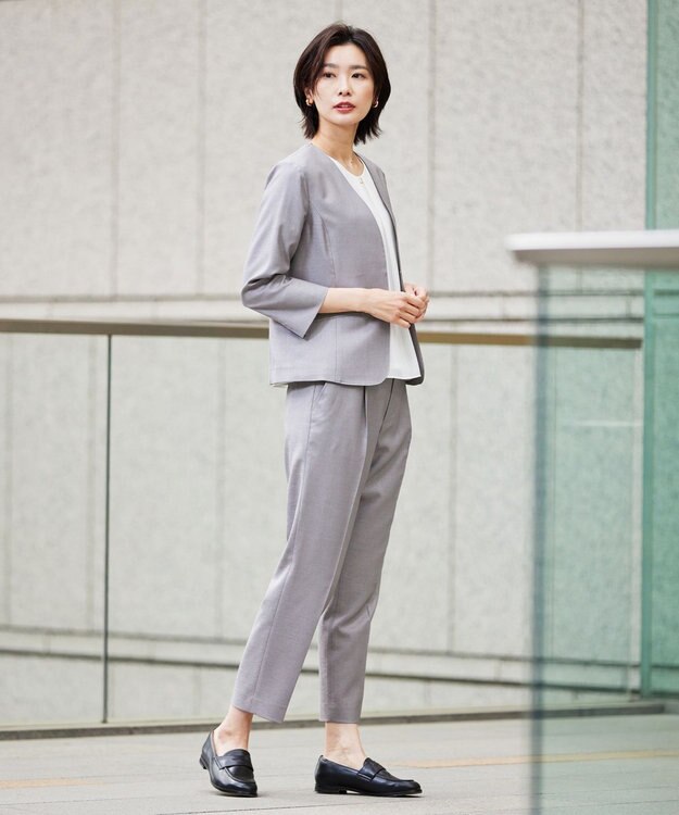 J.PRESS LADIES 【セットアップ対応・洗える・UVケア・速乾】 OXIJEWELストレッチ テーパード パンツ ライトグレー系