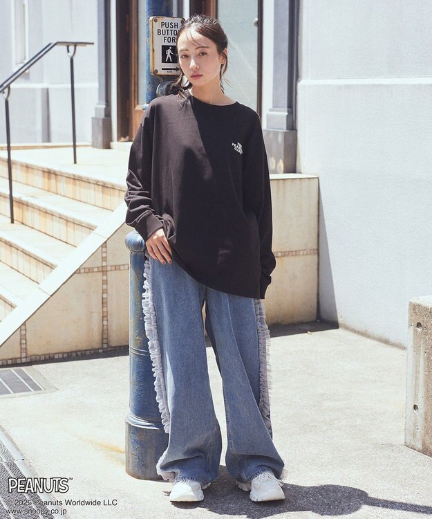 earth music&ecology 【綿100％】ＰＥＡＮＵＴＳ／ｅａｒｔｈ　ピーナッツギャングロンＴ Black