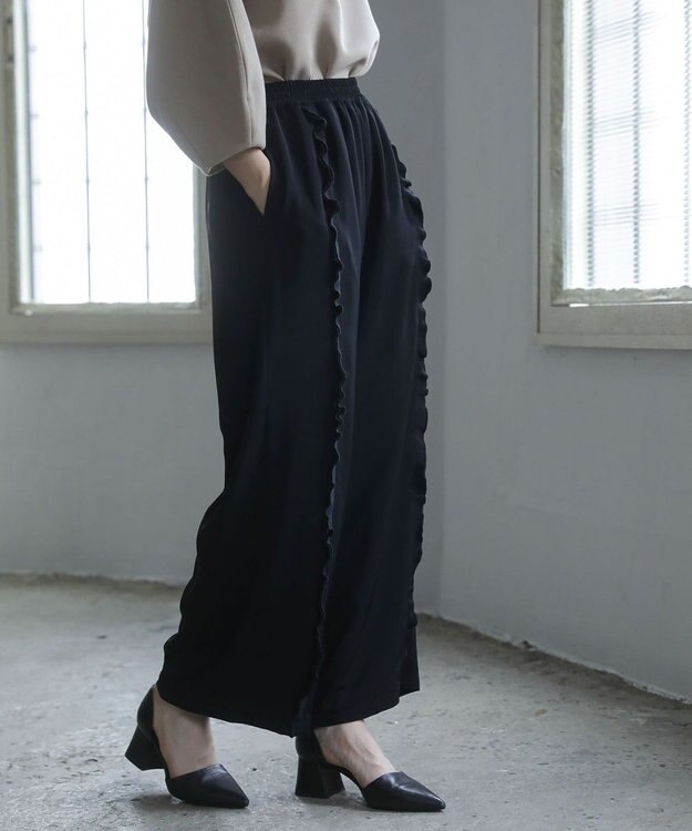 Green Parks ■ＥＳＣＡＲ　センターフリルワイドパンツ Black
