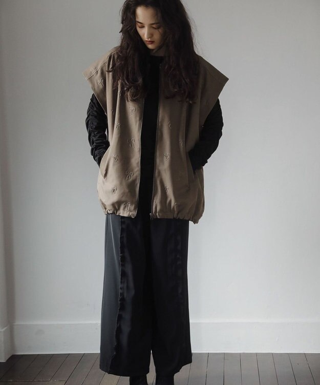 Green Parks ■ＥＳＣＡＲ　センターフリルワイドパンツ Black