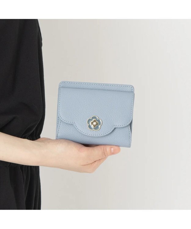 CLATHAS ペルル 外ボックス二つ折り財布 ブルー