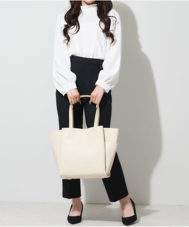 LA BAGAGERIE 【MONICA】収納いっぱいA4トート アイボリー