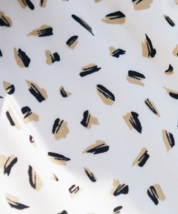 Tiaclasse 【洗える】柄プリントブラウス オフホワイト