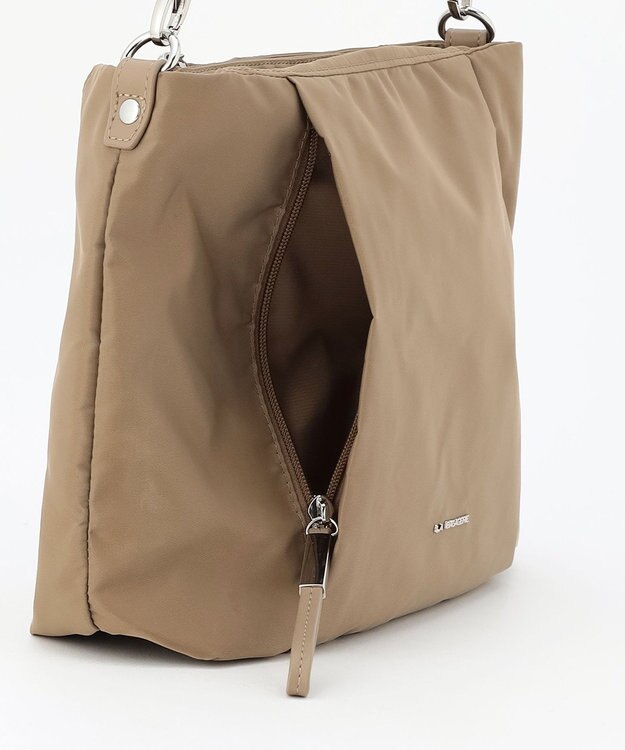 LA BAGAGERIE 多収納ナイロン2WAYショルダー グレージュ