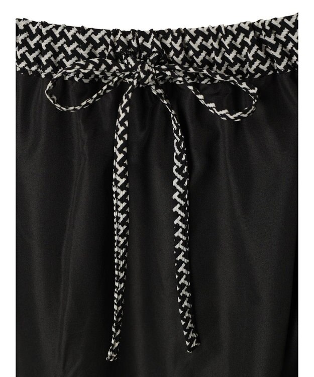 AMERICAN HOLIC 幾何学柄裾ティアードスカート Black