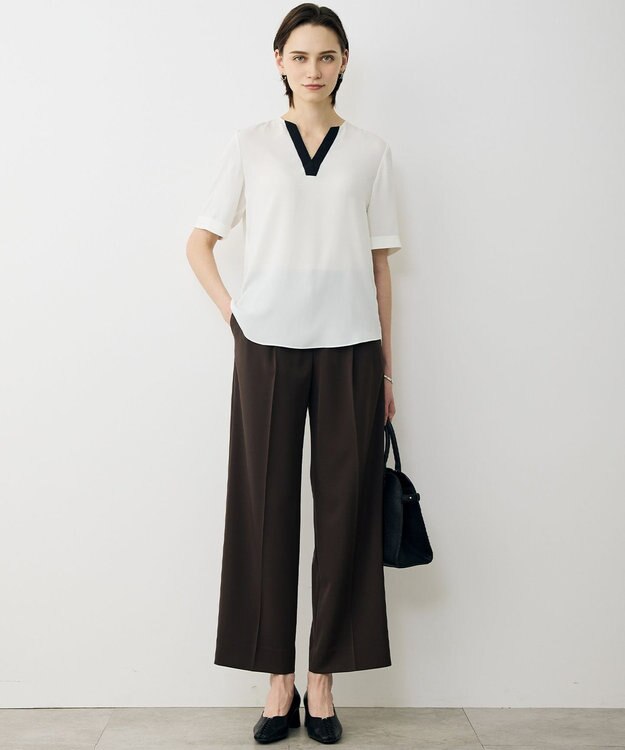 ICB 【先行予約】BackSatinAmunzen 5分袖Vネック配色ブラウス オフホワイト