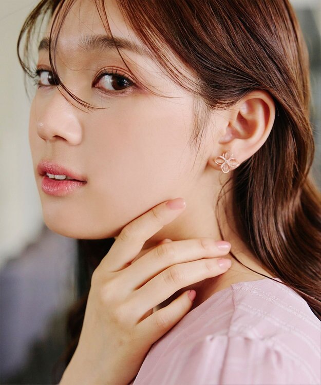 Tiaclasse 【金属アレルギー対応】ハイドランジアクリアピアス ピンクゴールド