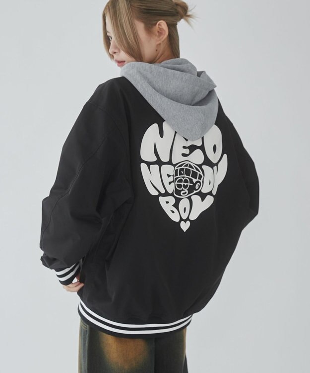 WEGO 【ユニセックス着用ITEM】グラフィックフードスタジャン ブラック