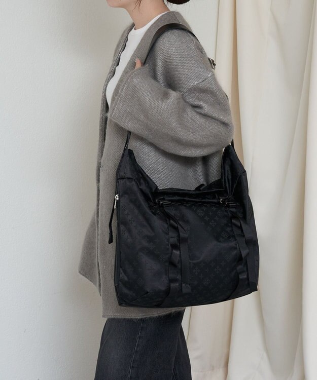 russet ナイロンジャガードメタルバックルショルダーバッグ L(CE-1656) Trv-Black