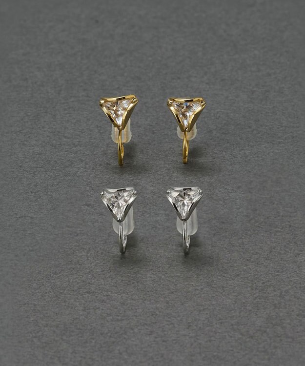 Phoebe 〈金属アレルギー対応/痛くないシリーズ〉モダントライアングルライトフィットイヤリング　シルバー/ニッケルフリー シルバー