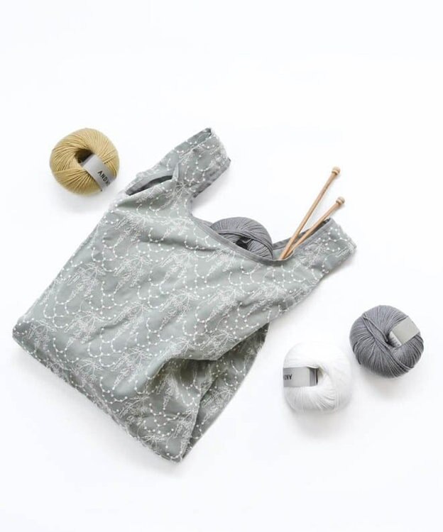 AND WOOL イラカ柄刺繍のバッグ ブルー