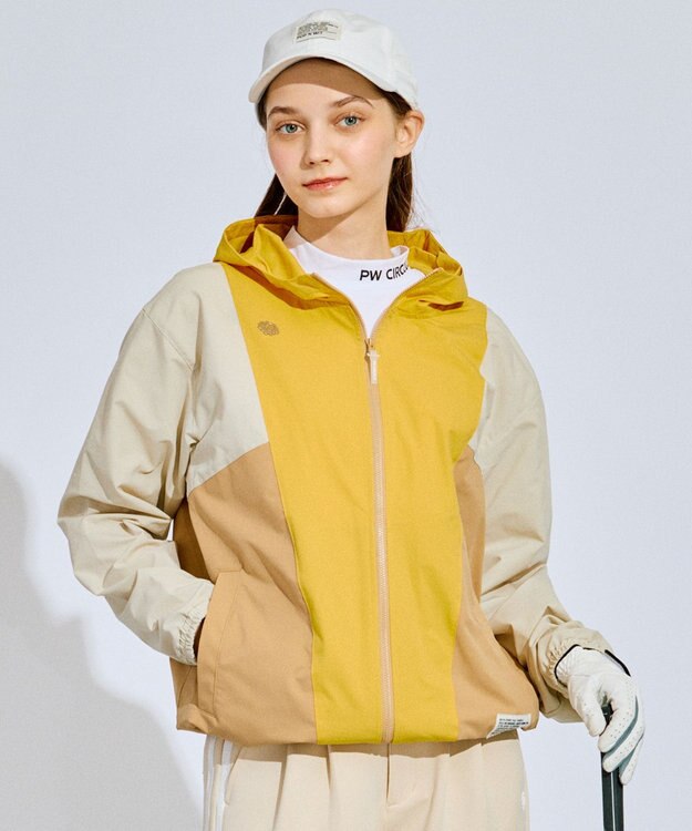 BoTT フード付きナイロンジャケット ベージュ・グリーン BoTT フード付きナイロンジャケット ベージュ・グリーン MONCLER