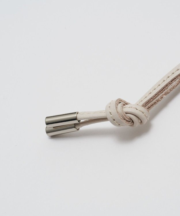 russet ナイロンラフィアスクエアマルチケース(Z-319) Ivory