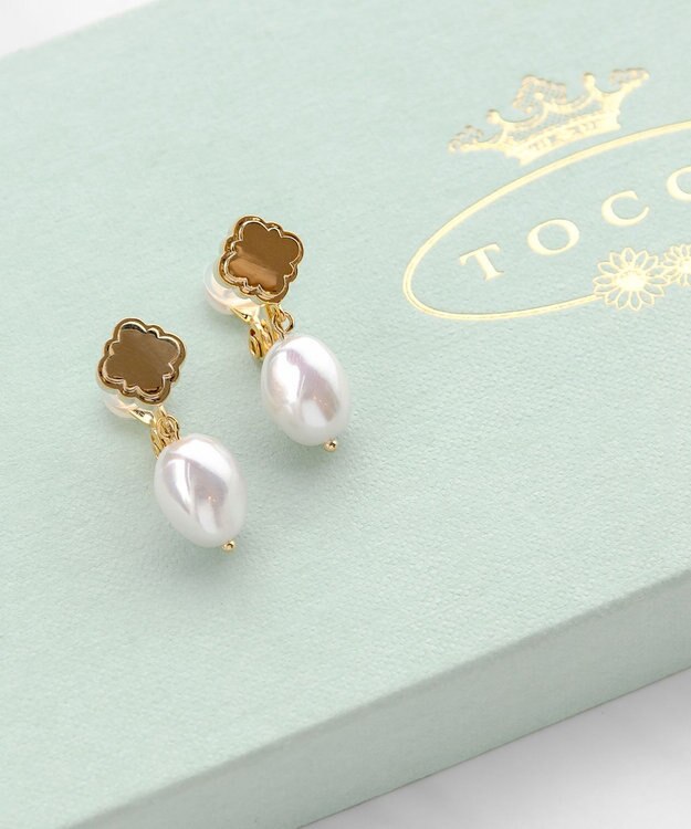 TOCCA SWING PEARL CLOVER EARRINGS イヤリング ゴールド系