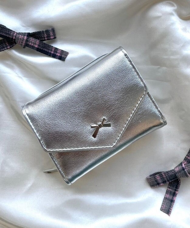 WEGO メタルリボンレターフラップウォレット シルバー