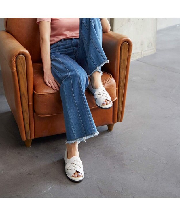 ing <ing>【サスティナブルシリーズ】編み込みデザインオープントゥシューズ ホワイト