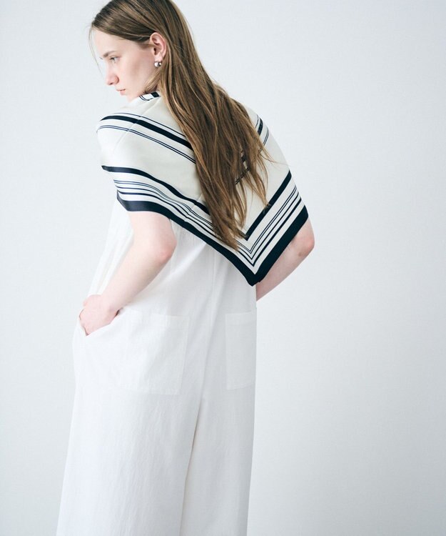 uncrave スクエア シルクスカーフ ホワイト×ブラック