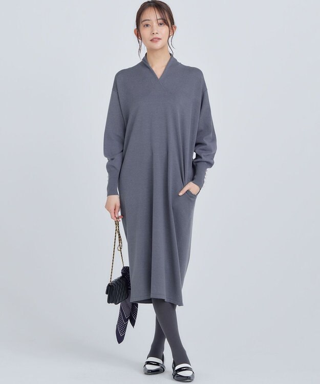 組曲 【WEB限定】Vネックニットワンピース チャコールグレー系