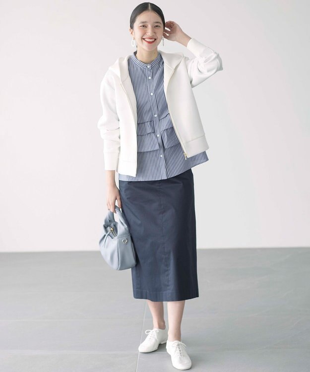 組曲 フード付きバックフリル パーカー オフホワイト系