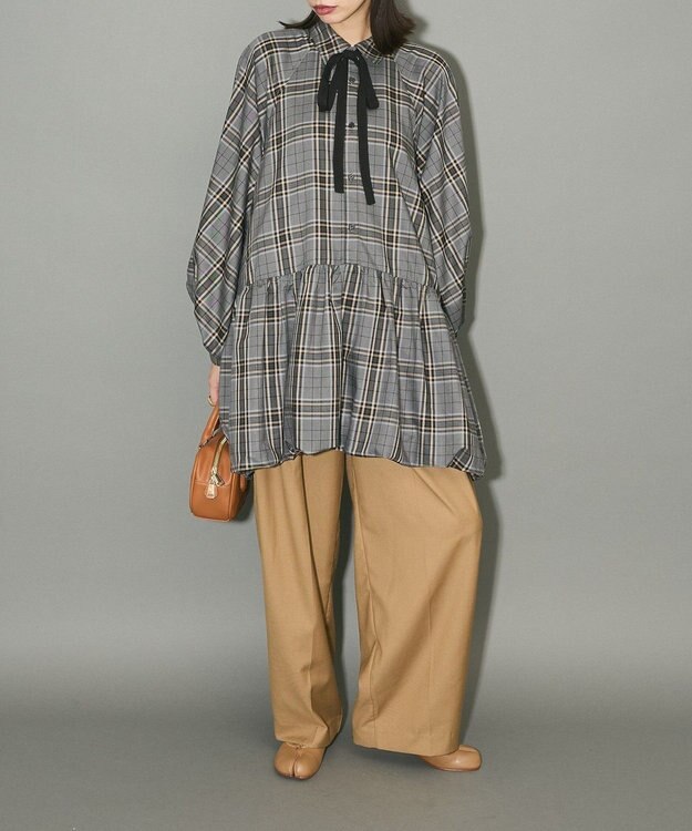 Green Parks サスペンダー付タックパンツ Beige