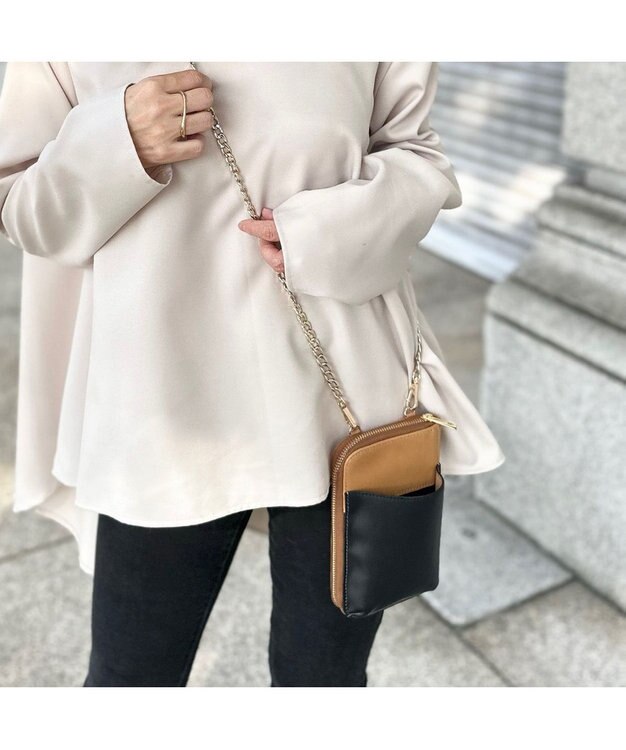 LA BAGAGERIE 【インスタグラマー chiyoさん×LA BAGAGERIE】チェーンスマホショルダー キャメル