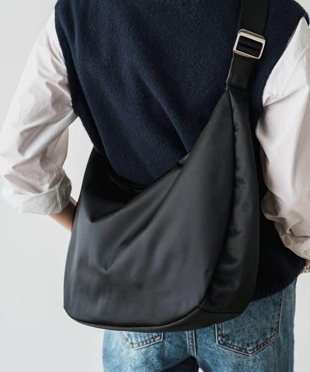 russet ラウンドビッグショルダーバッグ(CE-1292) Black2（シルバー金具）