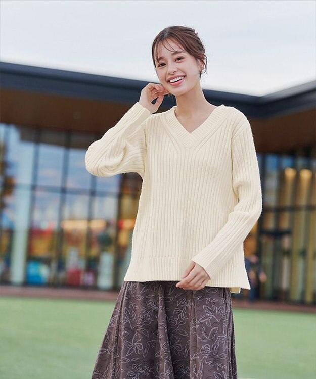 Tiaclasse L 【洗える】Vネックリブ編みニット オフホワイト