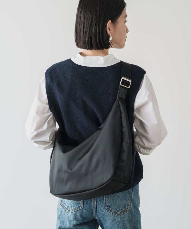 russet ラウンドビッグショルダーバッグ(CE-1292) Black2（シルバー金具）