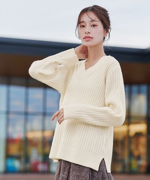 Tiaclasse L 【洗える】Vネックリブ編みニット オフホワイト
