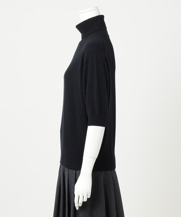 23区 【R(アール)】ウールカシミヤ 5分袖 タートルネックニット ブラック系