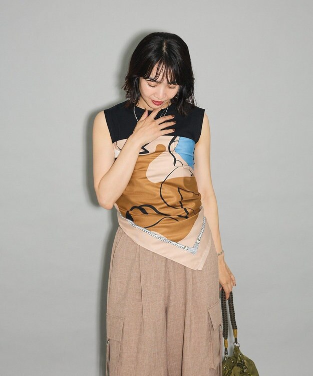 Green Parks ・モダンパターンスカーフ　９０×９０ Beige