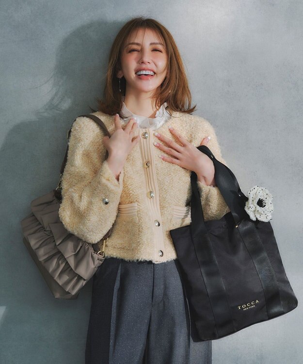 TOCCA 【アップサイクルコサージュ付き・美香＆Lovécoコラボ・数量限定・A4サイズ対応】FLOWER IN HEART BAG バッグ ブラック×アネモネ