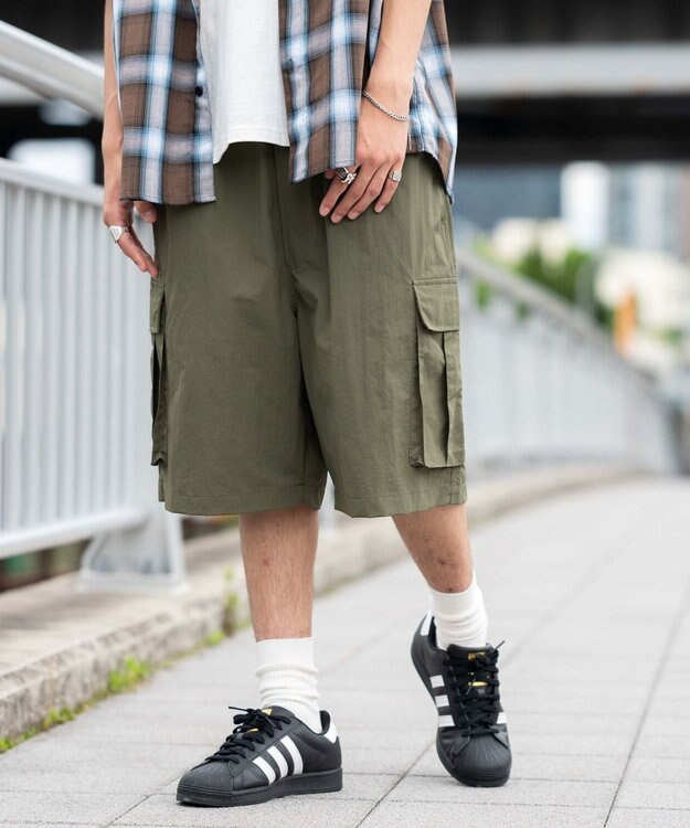 WEGO 【撥水/速乾/ウエストゴム/ユニセックス着用ITEM/MLサイズ展開】ナイロンイージーバギーカーゴショーツ オリーブ